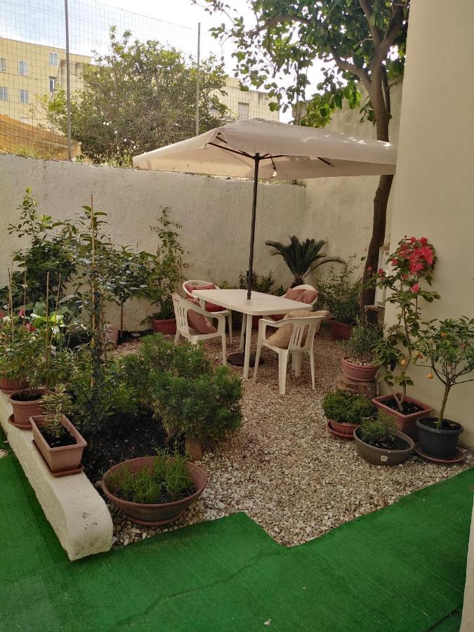 Flowered House With Garden อาลเกโร ภายนอก รูปภาพ